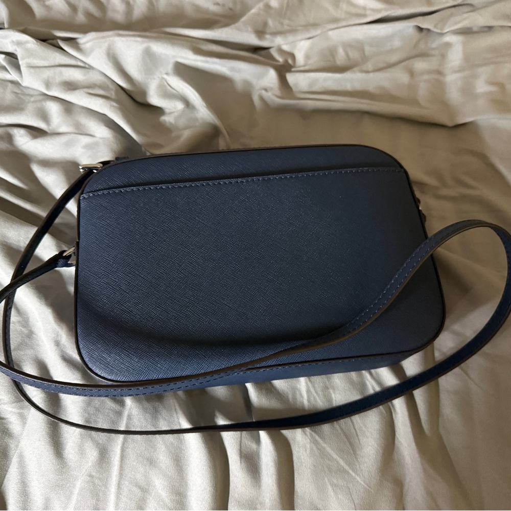 Michael Kors Navy Jet Set Crossbody with Silver Chain - Picture 4 of 7